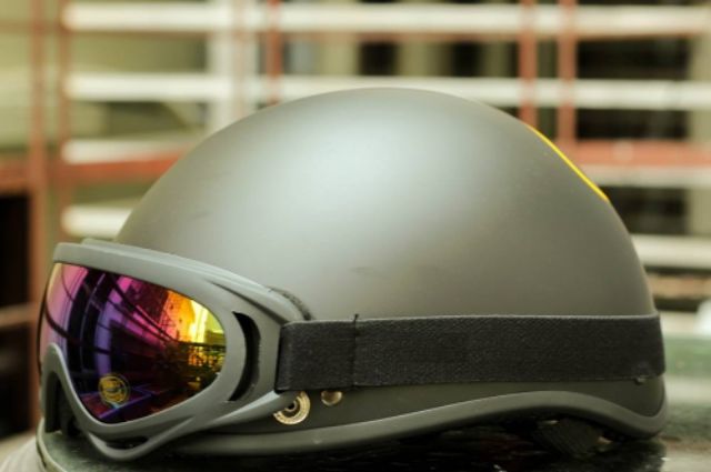 Nón bảo hiểm 1/2 đầu đi phượt batman - nón bảo hiểm batman kèm kính - mũ bảo hiểm batman