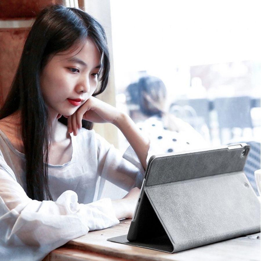Bao Da iPad Dập Nổi Logo Đầu Hươu - Nhiều Model