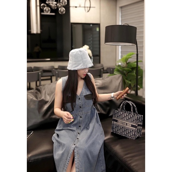 Đầm jeans suông ba lỗ phối nắp túi ngực