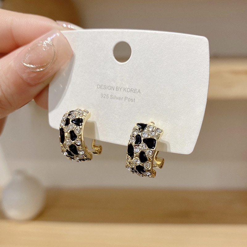 Bông tai kẹp bạc s925 đính đá hoa tai sang trọng kiểu dáng bán nguyệt quý phái Lemi accessories