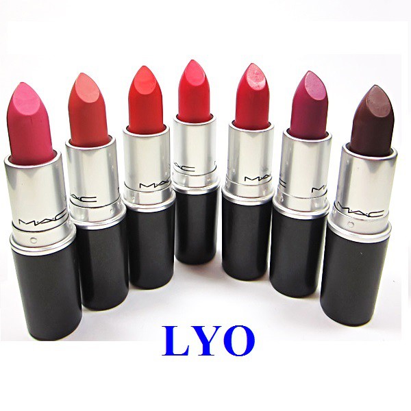 Son MAC Powder Kiss - Matte - Retro Matte Lipstick..