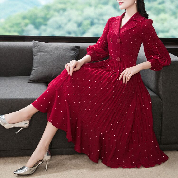 Đầm 20211101 cổ vest xếp ly hai hàng nút chiết eo giúp nhìn thon gọn hơn