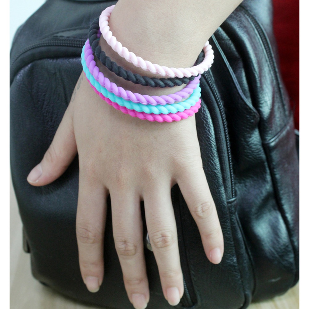 Vòng Đeo Tay Cao Su Silicon Thiết Kế Xoắn Thời Trang Cho Nam Và Nữ