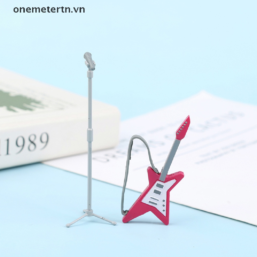 Mô Hình Đàn Ghita Kèm Micro Dùng Trang Trí Nhà Búp Bê