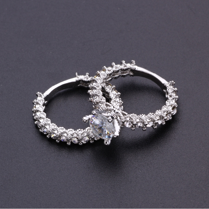 Nhẫn đá quý trắng yvd-valentine