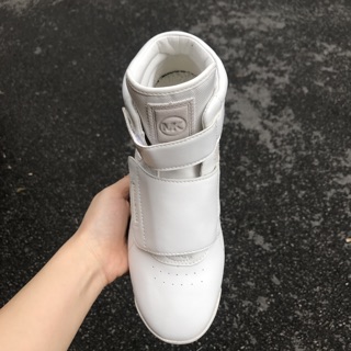Michael Kor sneaker cao cổ