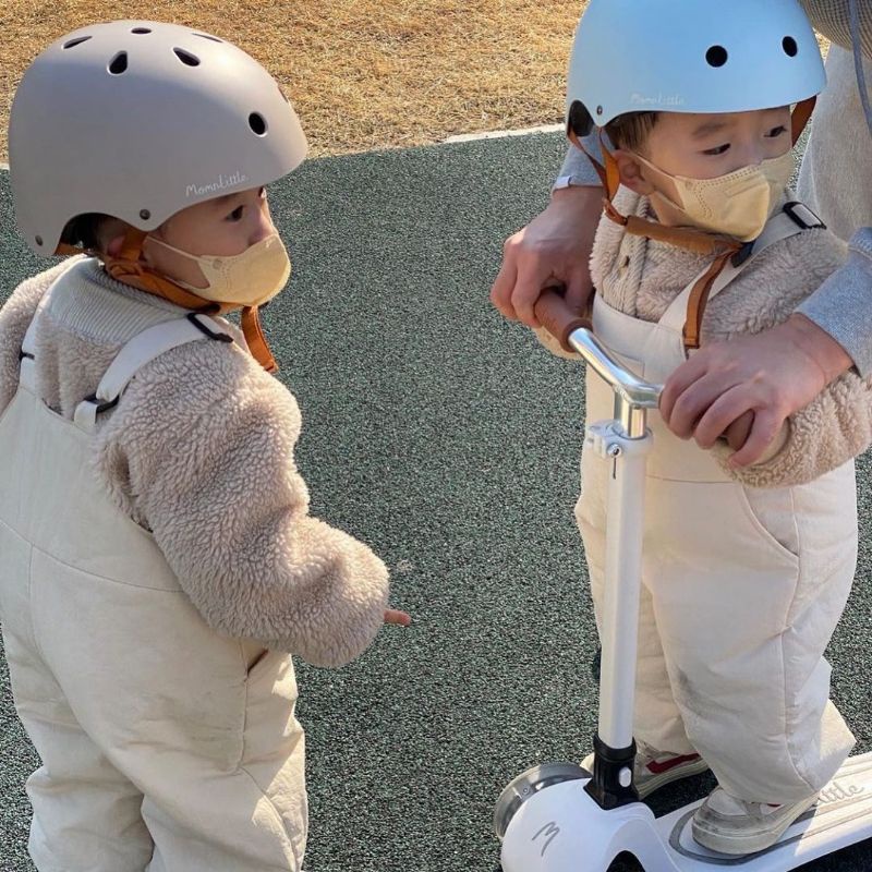 (đo vòng đầu chọn size)BỘ BẢO VỆ KNEEPADS, MŨ BẢO HIỂM CAO CẤP SIÊU NHẸ MOMNLITTLE HÀN QUỐC CHO BÉ