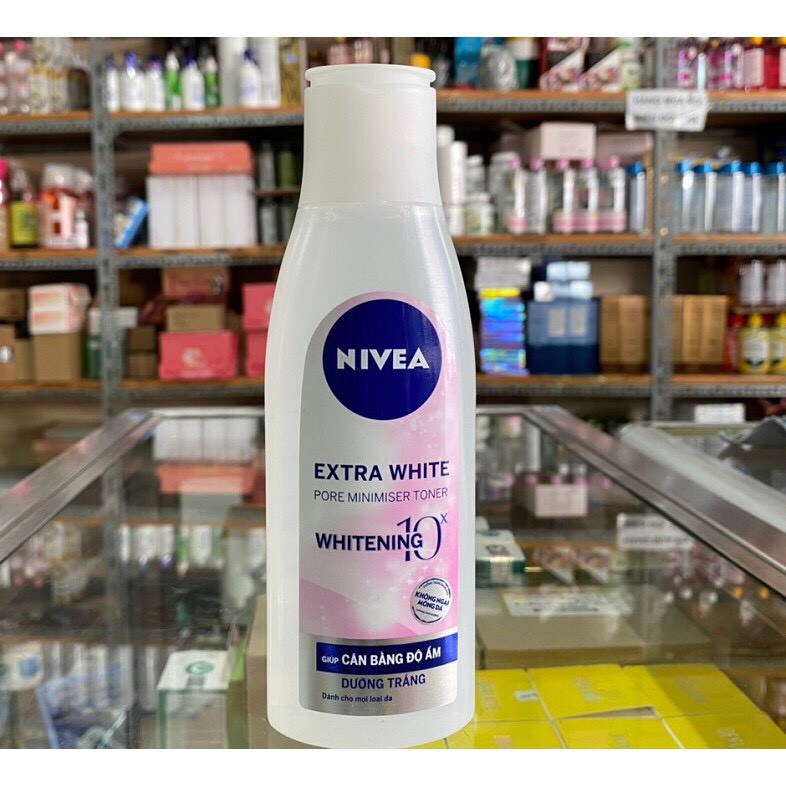 Nước hoa hồng NIVEA Extra White dưỡng trắng da & se khít lỗ chân lông (200ml)