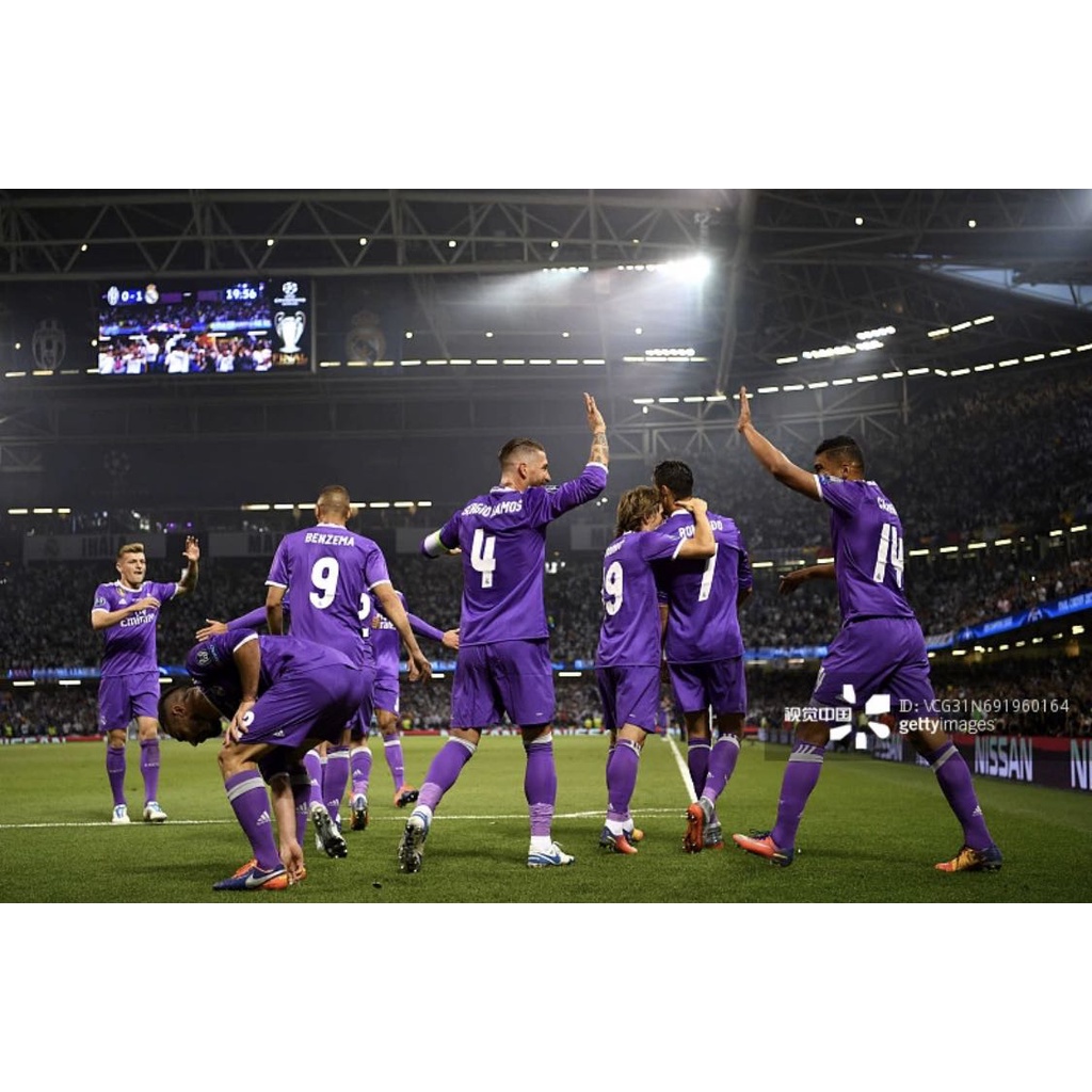 Áo Bóng Đá Câu Lạc Bộ Real Madrid Mùa Giải S-2XL Phiên Bản 2016 / 17 #7 RONALDO 9 BENZEMA 11 Campana