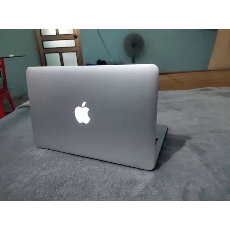 Macbook Air 2015 qua sử dụng nguyên zin đẹp 99% | BigBuy360 - bigbuy360.vn