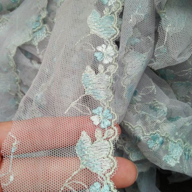 Lưới thêu xinh 10k/3m