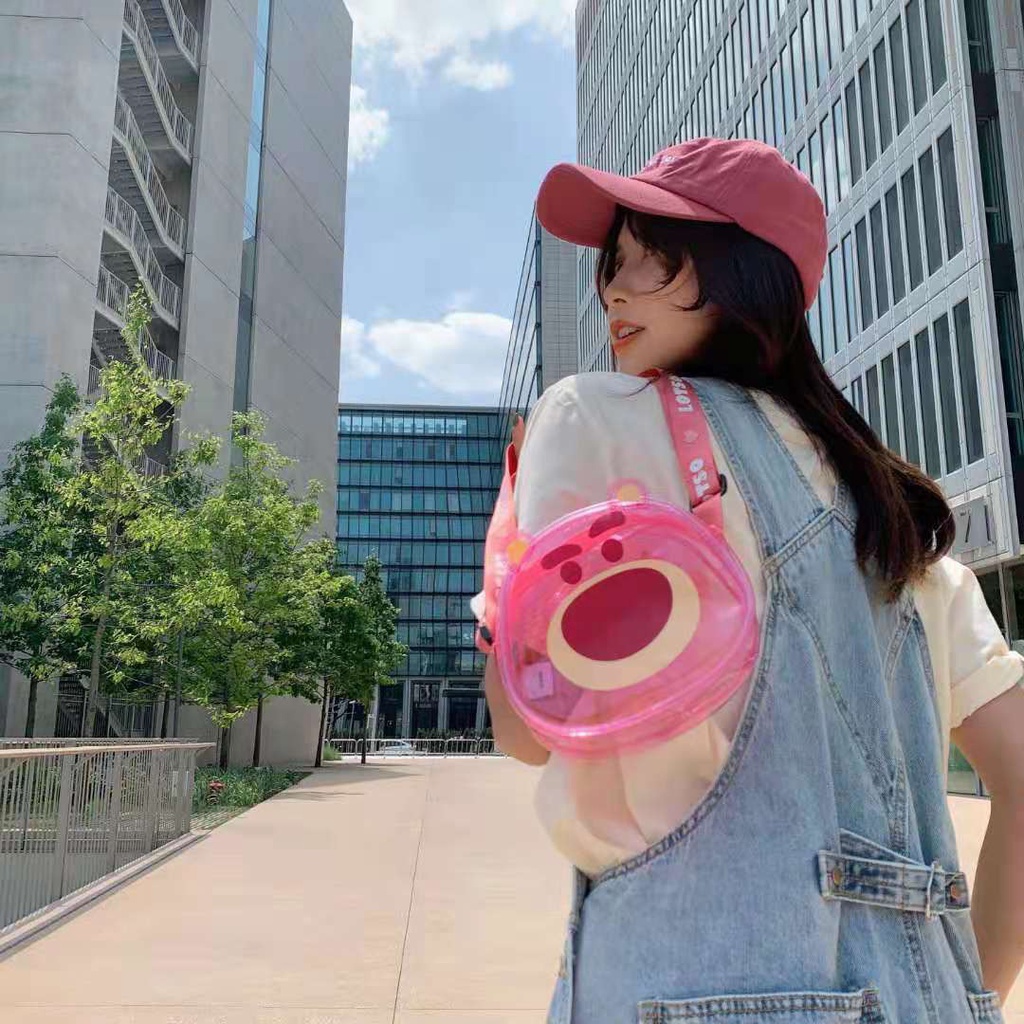 Túi đeo chéo Miniso trong suốt hình chú gấu dâu tây đáng yêu thời trang đi biển dành cho nữ