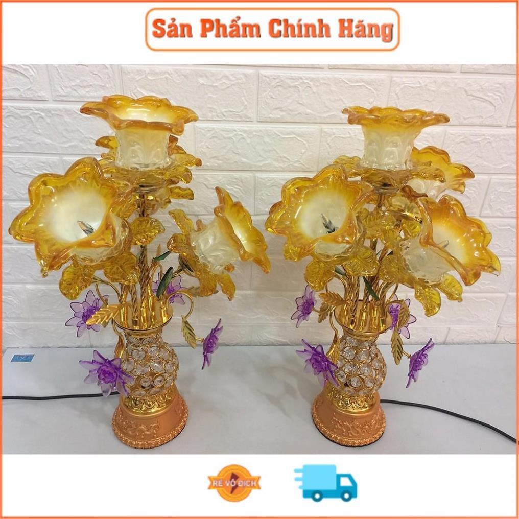 Đèn thờ. Hoa Tulip. Chất liệu thuỷ tinh vàng. Sử dụng bóng LED tiết kiệm điện.