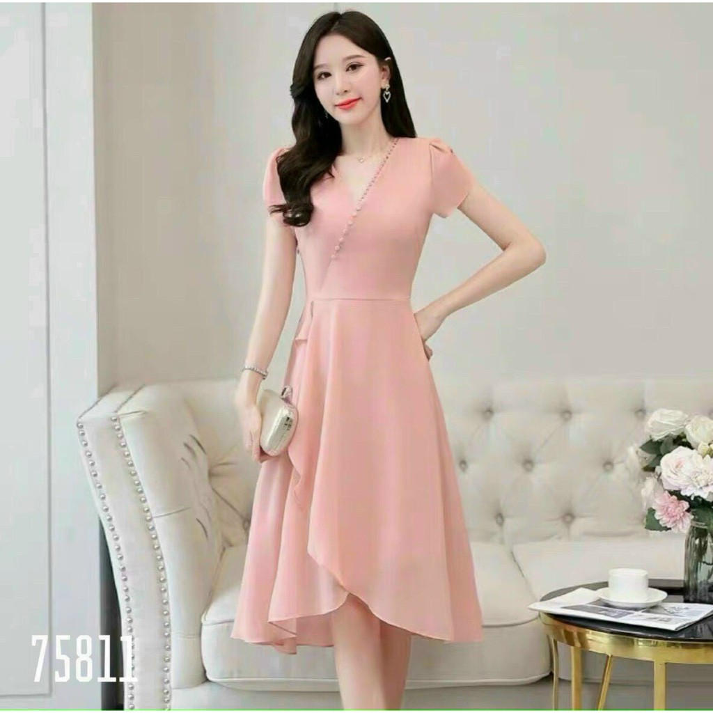 Váy Nữ Xinh Hàn Quốc, Đầm Tay Ngắn Cổ Chữ V Màu Hồng Siêu Dễ Thương Chất Vải Chiffon Mềm Mại Mặc Mát Thời Trang Nữ Hoàng | BigBuy360 - bigbuy360.vn