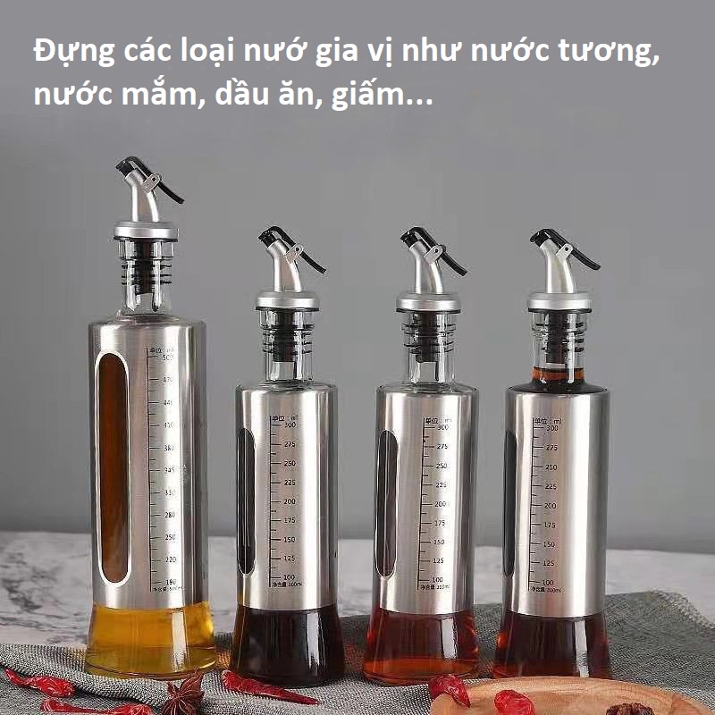 Bình Đựng Dầu Ăn, Nước Tương Bằng Thủy Tinh Có Vạch Chia Thể Tích, Ốp Bình Bằng INOX Dày Chắc, Tiện Lợi