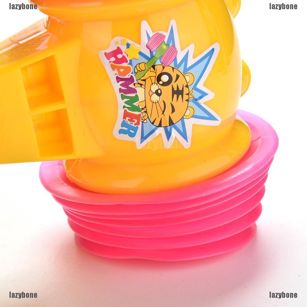 Búa nhựa đồ chơi gắn còi phát ra âm thanh kèm thổi bong bóng vui nhộn dành cho các bé