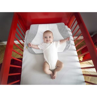 Gối chống trào ngược babymoov an toàn cho bé