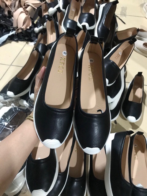 Giày thể thao mẫu mới | BigBuy360 - bigbuy360.vn