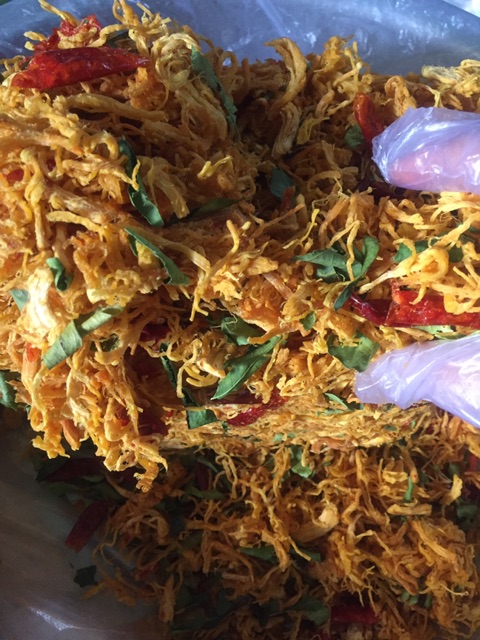 SỈ 10 HŨ [ 500 gram ] KHô Gà Lá Chanh Ngon Loại Khô Vừa ( ko nhãn tem ) | BigBuy360 - bigbuy360.vn