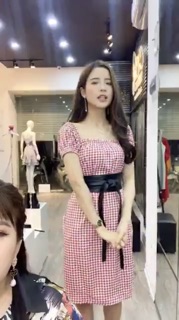 Váy đỏ hở vai nhà cchat