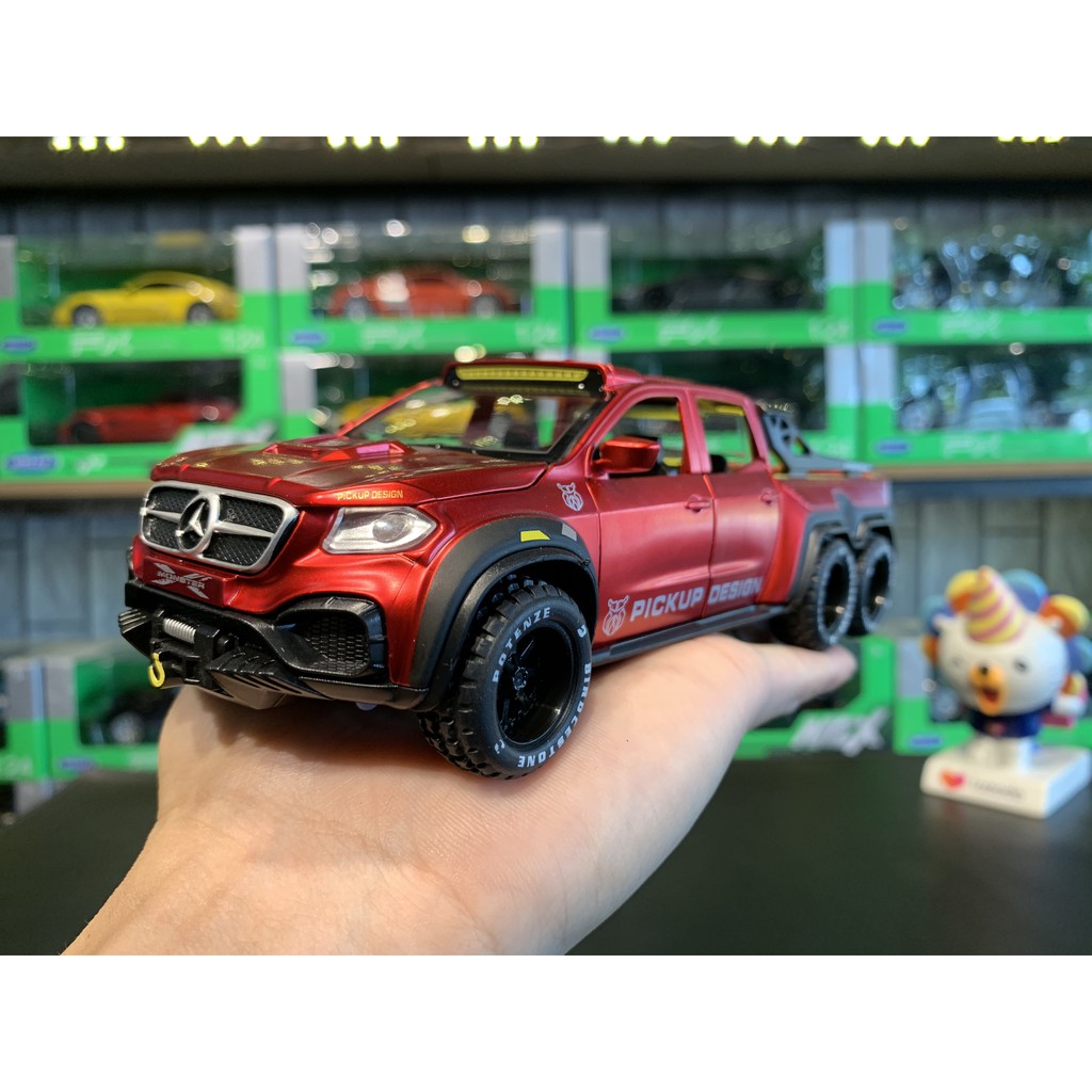 Xe mô hình Mercedes-Benz X-CLASS Exy Monster 6X6 tỉ lệ 1:28