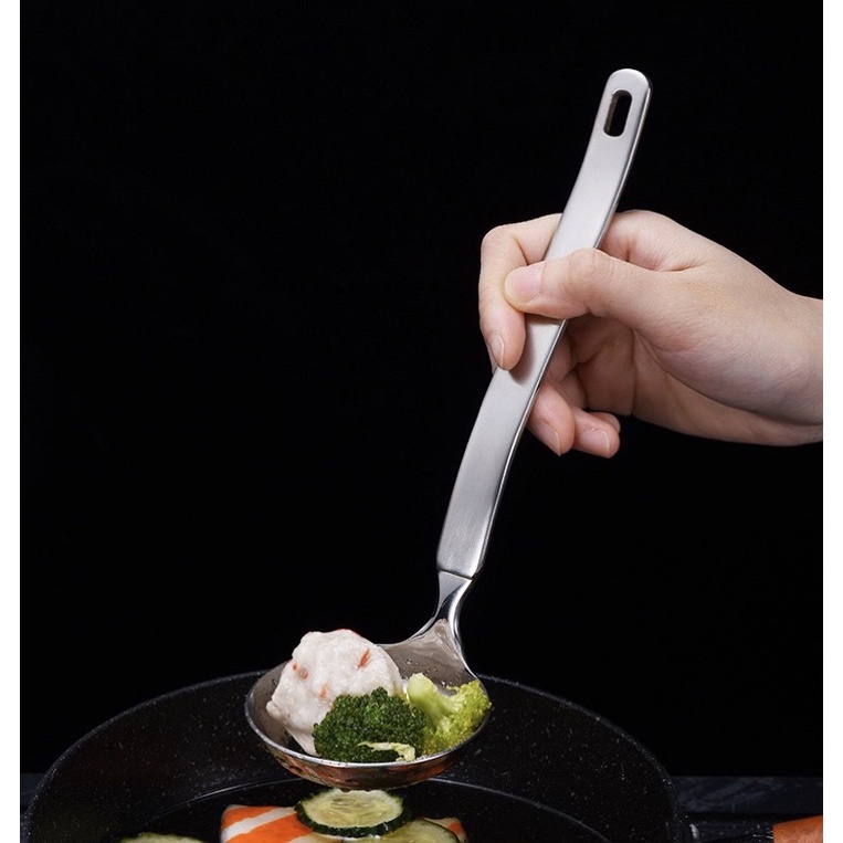 Muôi múc canh inox 304 cao cấp sáng bóng sang trọng kích thước 22.5cm x 7cm