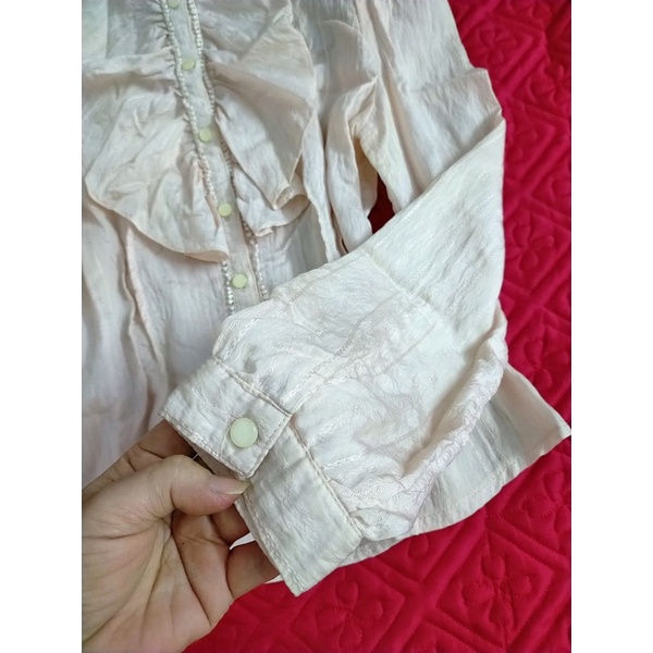 Áo lụa hiệu V&V cổ chocker