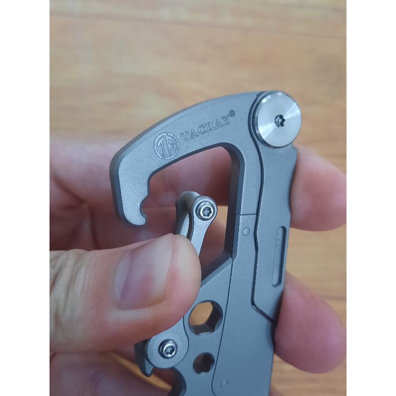 Móc khóa Titan Tacray Carabiner v2