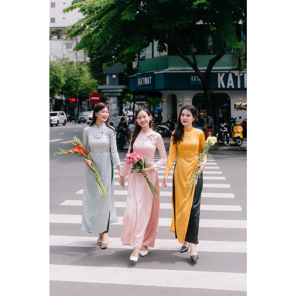 MINX - Áo Dài Lụa Thêu Tay Hy Viên