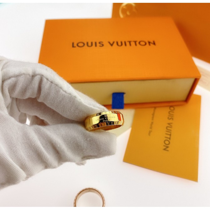 Lv Nhẫn Thép Titan 18K + Khắc Chữ Presbyopia Độc Đáo | Áo Khoác Thời Trang Trẻ Trung Cá Tính