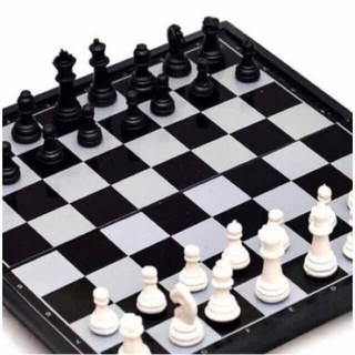 Bộ cờ vua có nam châm hút dính Mini