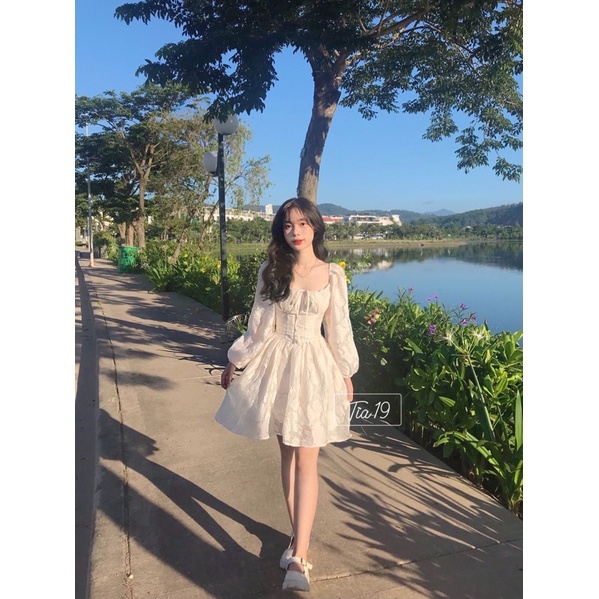 Váy hoa dài tay princess Tia19. Đầm hoa dài tay (ảnh thật do shop tự chụp).