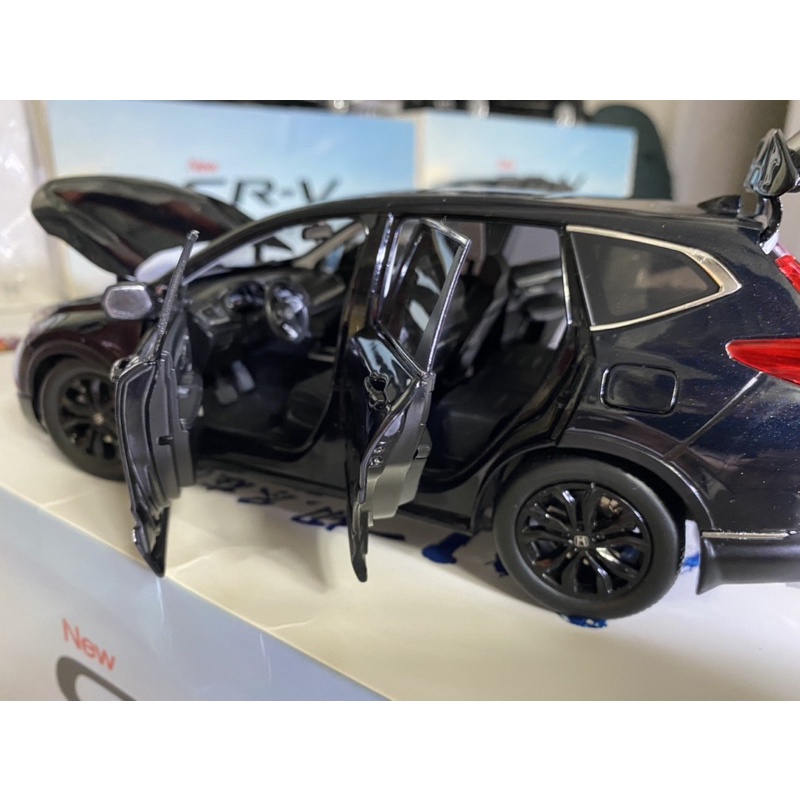 Mô hình xe Honda CRV Sensing 2021 tỉ lệ 1:18