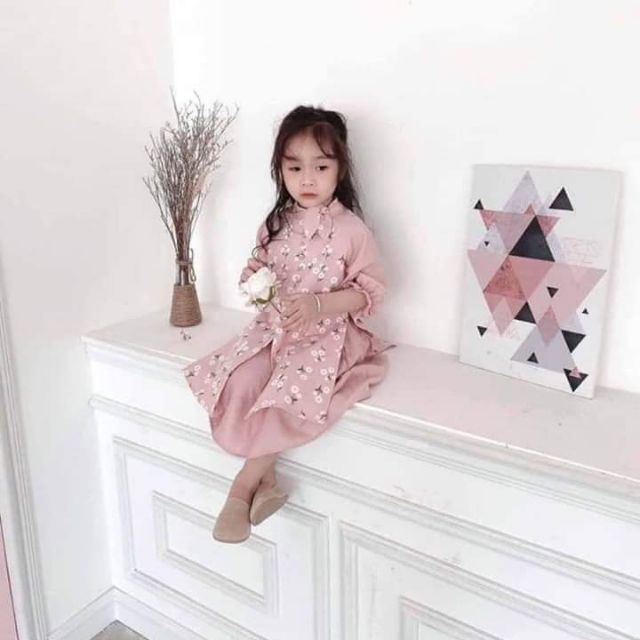 Áo dài gấm hoa nhí