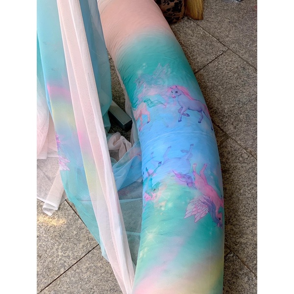 Vải Lưới Ombre Xanh In Hình Ngựa Pony