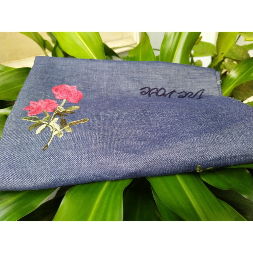 Vải bò thêu hoa