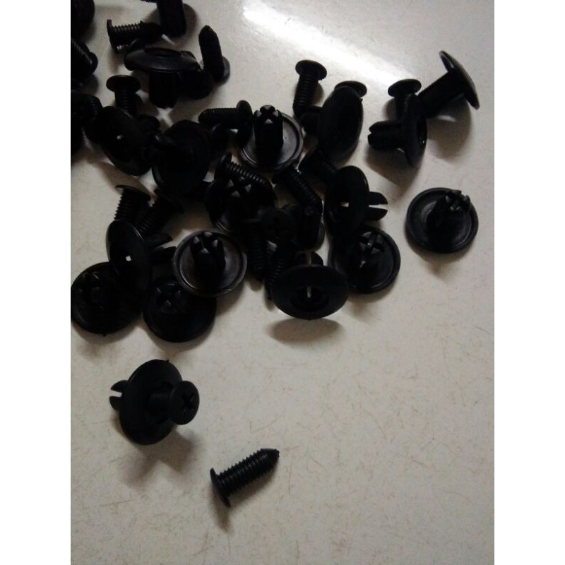 25 Chốt nhựa 8mm sử dụng cho xe ôtô