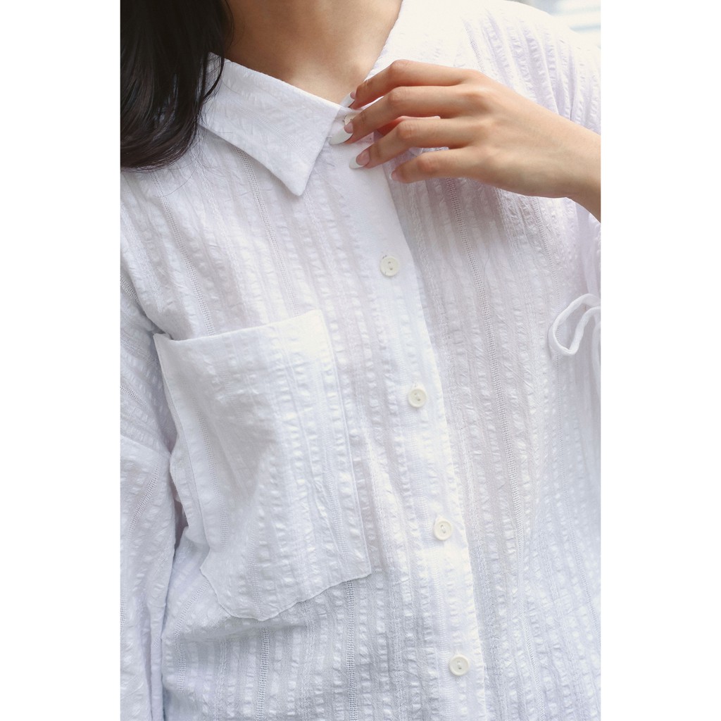 Áo sơ mi tay lửng phối túi thời trang GAGO pocket font-up long sleeve shirt màu trắng GA3467