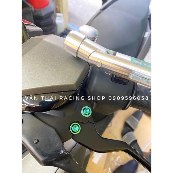 Ốc Tay Thắng Titan Gr5 Vario/Click 2017/2018/2019/2020