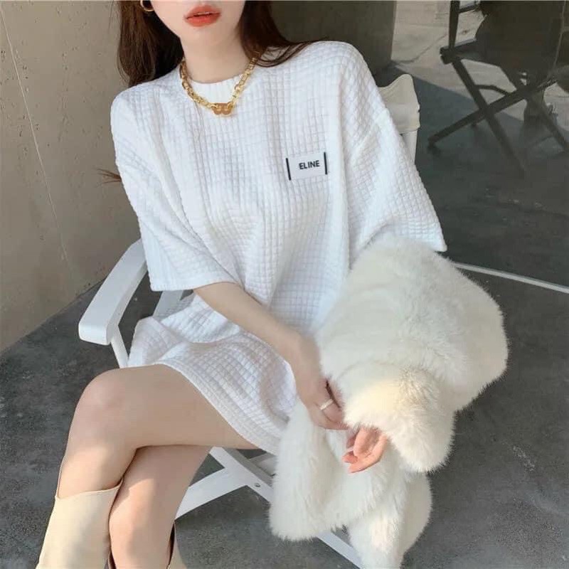 Áo Phông Trùm Mông Dáng Dài Có Tag Ở Ngực Chất Vải Dập Ô