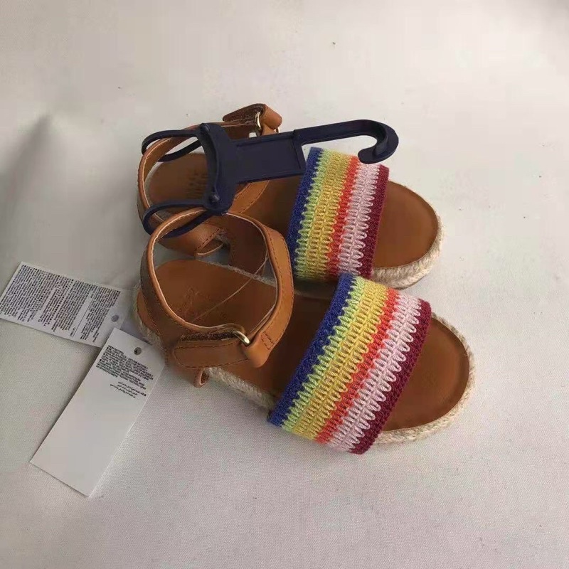 Sandal bé gái, Gap dư xịn