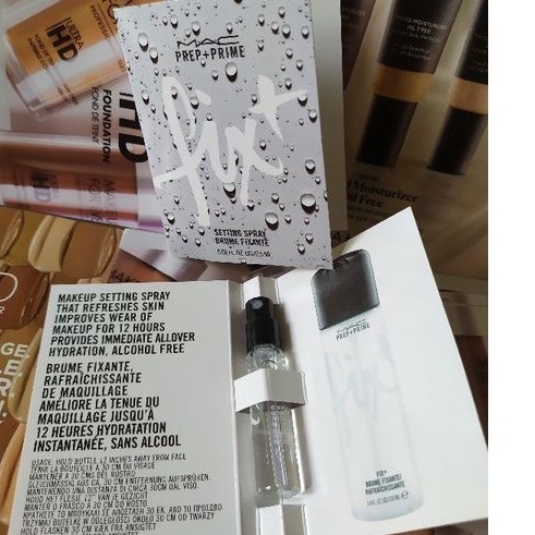 Xịt Khóa Nền Tạo Hiệu Ứng Căng Bóng M.a.cSetting Spray Sample 2,5ml
