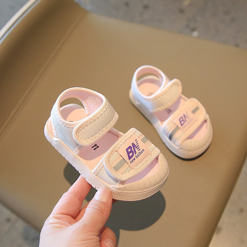 Sandal cho bé trai, bé gái có chống vấp, có quai dán cho bé tập đi mã C7