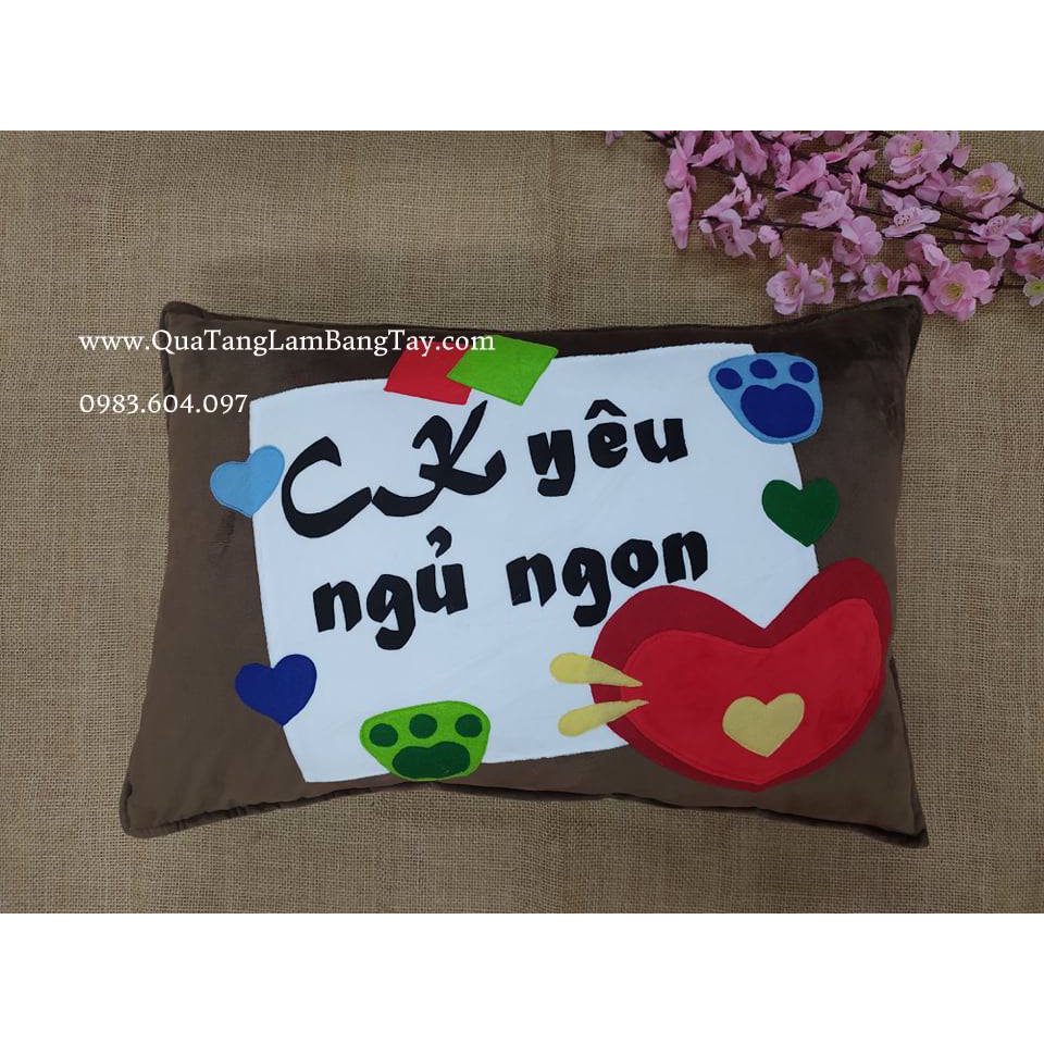 Gối handmade "CK yêu ngủ ngon" vải nỉ chữ nhật tặng bạn trai màu nâu đậm Pinky Shop mã GBT18