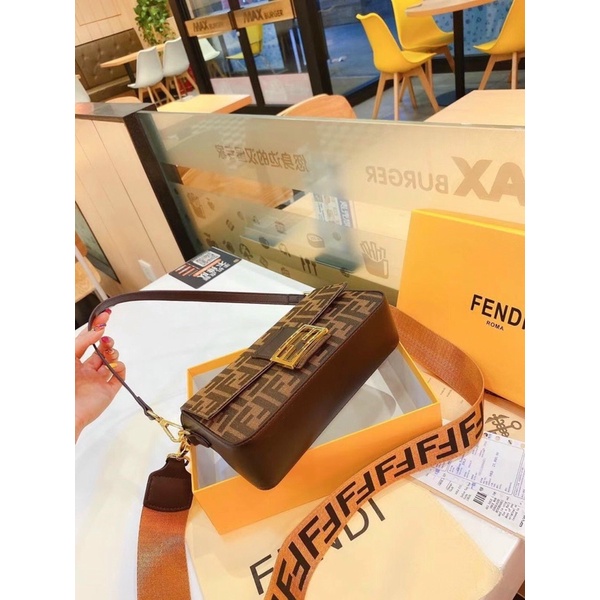 Túi xách nữ Fendi Full box
