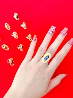 Nhẫn hột dài giữa