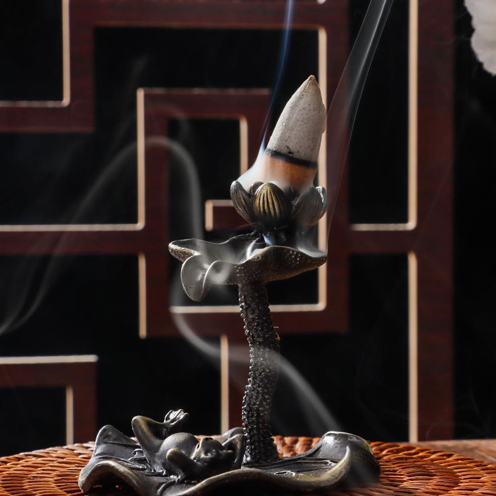 Thác Khói Trầm Hương Hình Lá Sen Độc Đáo Trang Trí Nhà Cửa