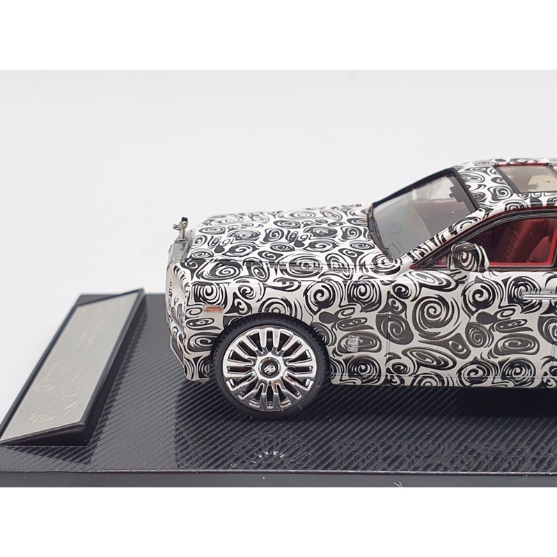 Xe Mô Hình Rolls-Royce Phantom 1:64 Collector's Model (Trắng Hoạ Tiết Đen)