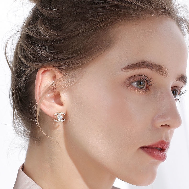 Khuyên tai nữ đính đá pha lê cao cấp Bông tai Titan không gỉ mẫu mới 2022 thiết kế đơn giản thời trang thanh lịch