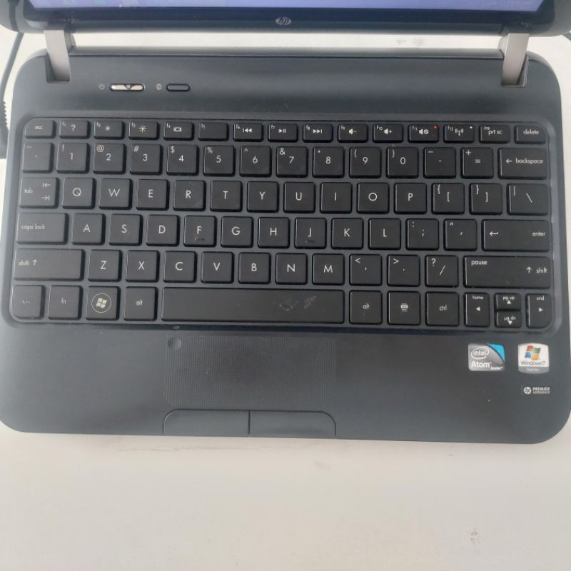 Laptop HP mini 10 inch Win 8 đầy đủ phụ kiện phần mềm cơ bản | BigBuy360 - bigbuy360.vn